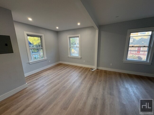 Building Photo - Belknap Ave, Yonkers