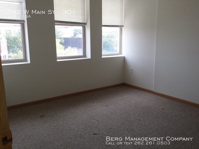 Building Photo - One Bed One Bath