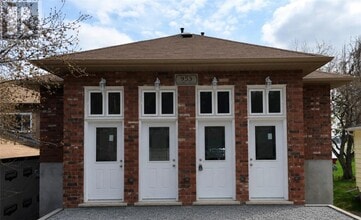 Building Photo - 953 Howey Dr