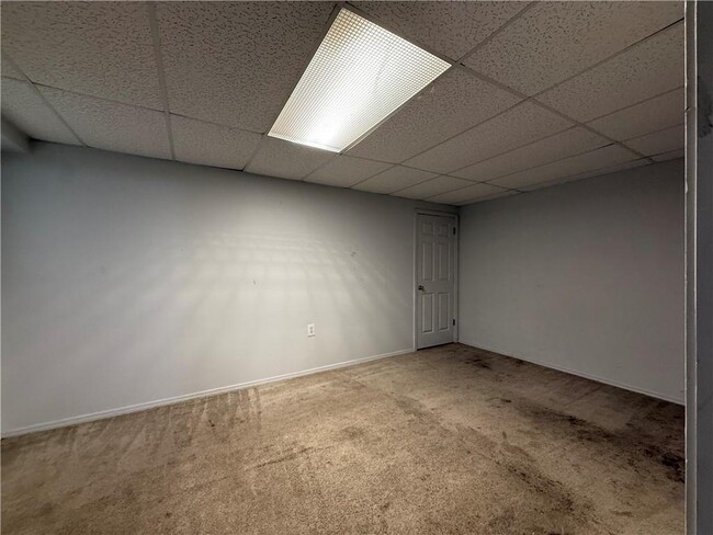 Building Photo - 269 E Pickens Rd