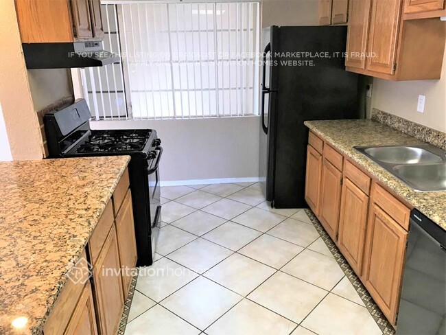 Building Photo - 3544 W Tuckey Ln