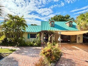 Building Photo - 3955 Fooshe Ave