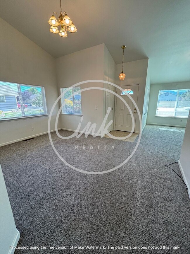 Foto del edificio - Single Family Home in Chichester Neighborhood for Rent on Harvest Ave.