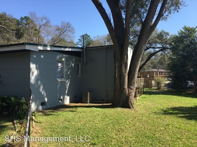 Building Photo - 5 br, 3 bath House - 1901 Crabapple Dr.