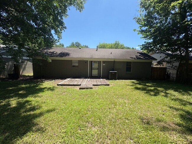 Building Photo - 5087 Blacksmith Dr