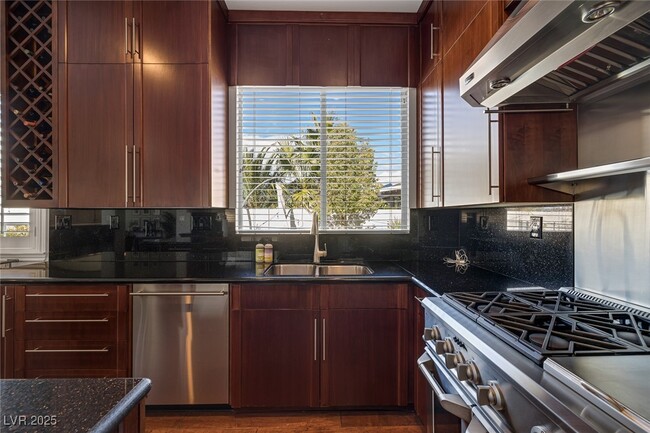 Foto del edificio - 758 Jasper Point Ct