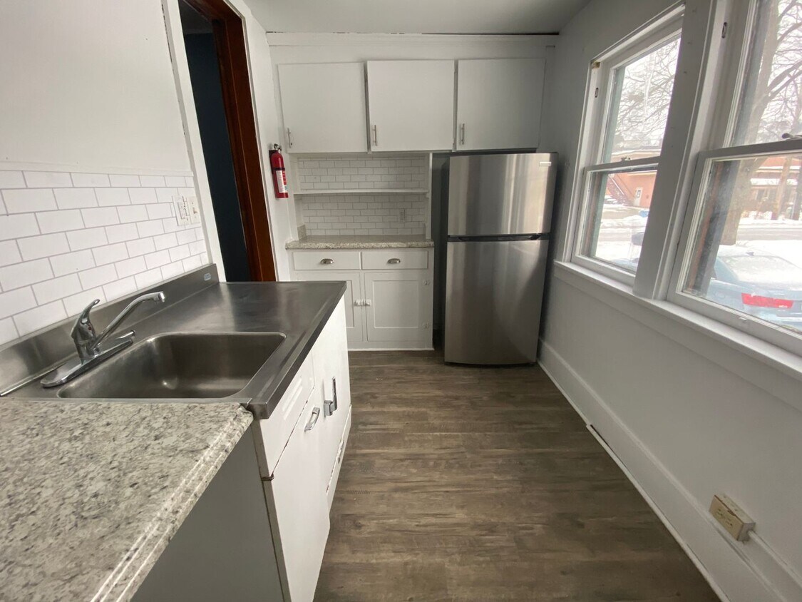 Foto principal - 515 Village St