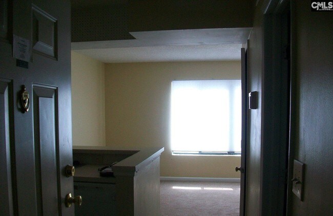 Foto del edificio - 1600 Park Cir