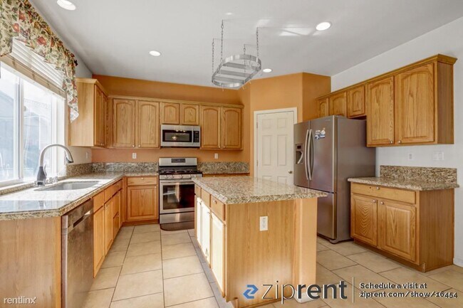 Building Photo - 4 br, 3 bath House - 9643 Toyon Bay Court,...