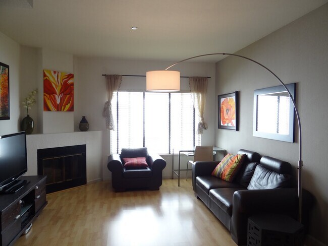 Sala de estar principal - 964 Belmont Ter