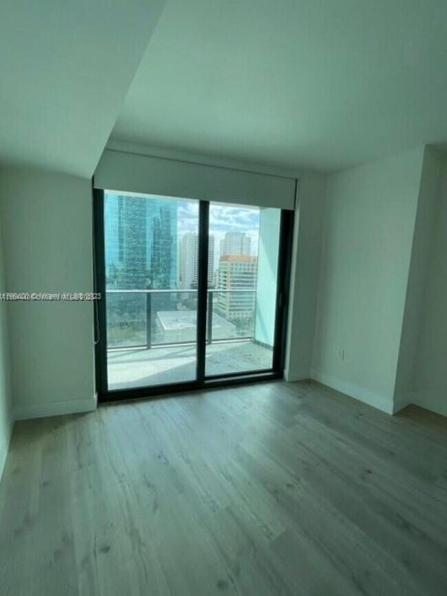 Foto del edificio - 1300 S Miami Ave