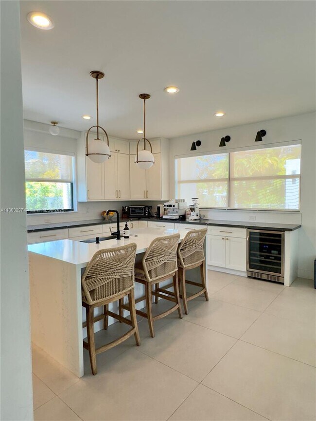 Foto del edificio - 835 SW 22nd Rd