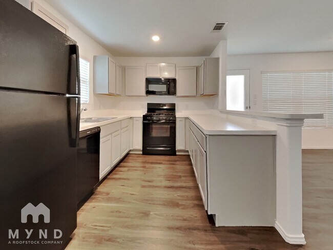 Foto del edificio - 5225 Elrington Vly Ln
