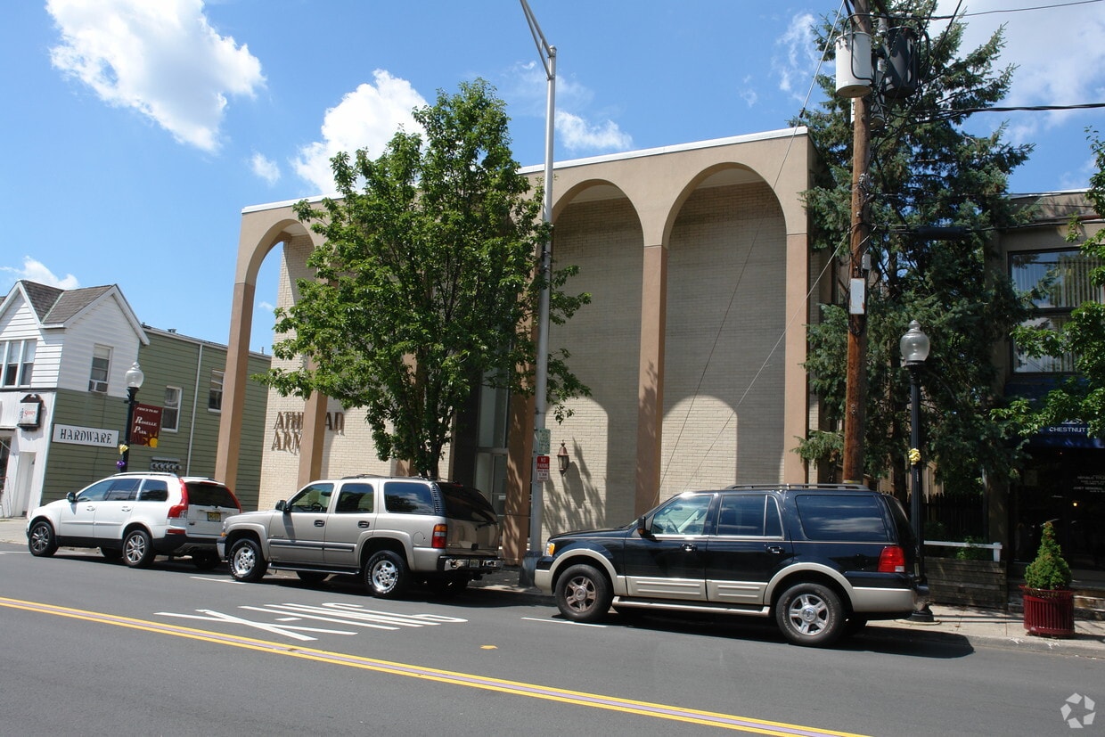 Building Photo - Athenian Arms
