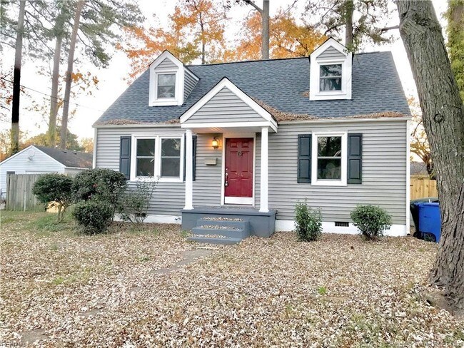 Building Photo - 714 Sedgefield Dr