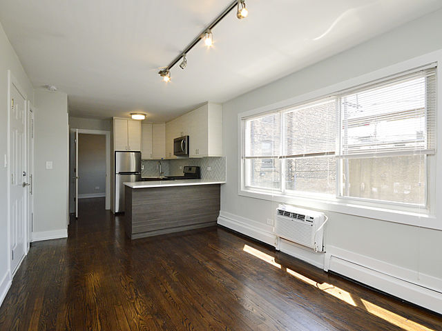 Foto del edificio - 5960 N Winthrop Ave