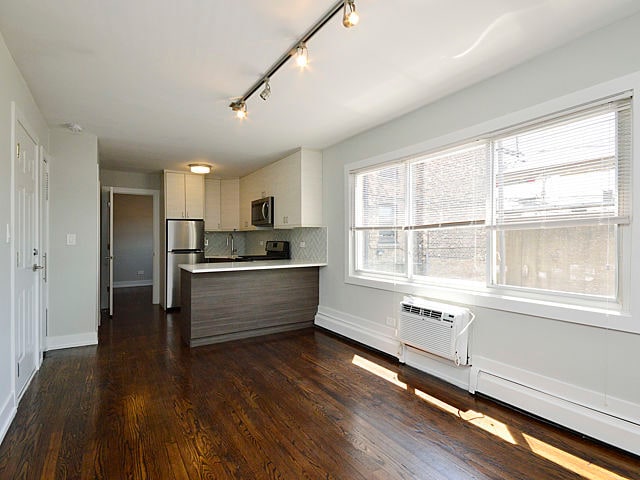Building Photo - 5960 N Winthrop Ave