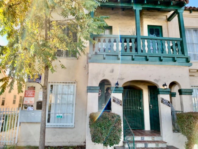 Photo - 1022 W 64th St Apartment