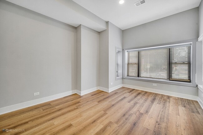 Foto del edificio - 2735 W Polk St