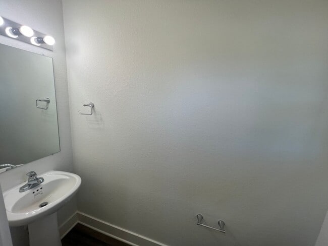 Building Photo - Move in ready!! Newly constructed Belton t...