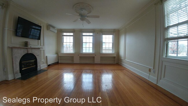 Building Photo - 89 Angell St