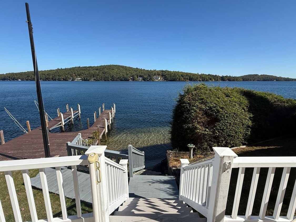 Primary Photo - Gorgeous Lake View Winter Rental!