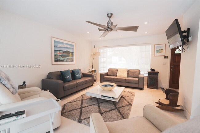 Foto del edificio - 220 Buttonwood Dr