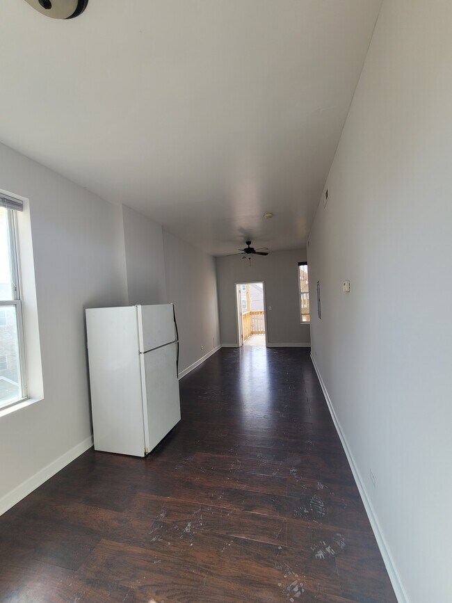 Foto del edificio - 2228 S Sawyer Ave