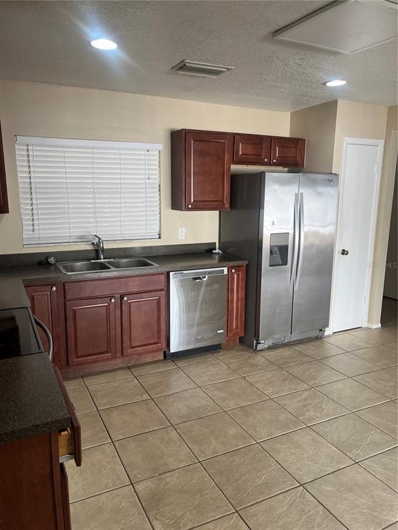 Building Photo - 405 Wekiva Rapids Dr