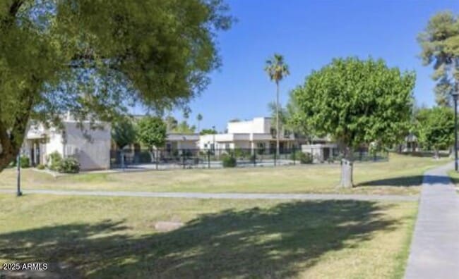 Building Photo - 1014 E Bendix Dr