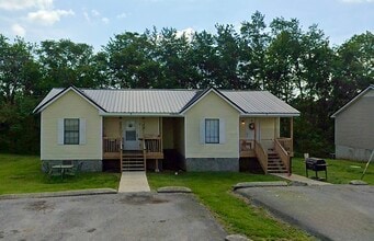 Building Photo - 232 Dogwood Pointe Dr