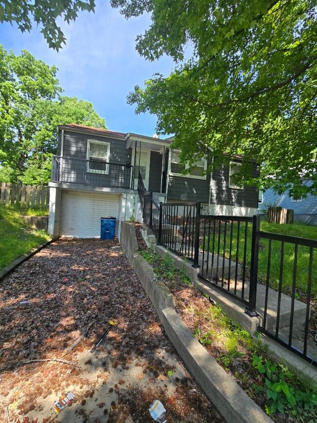 Building Photo - 7008 Paisley Dr