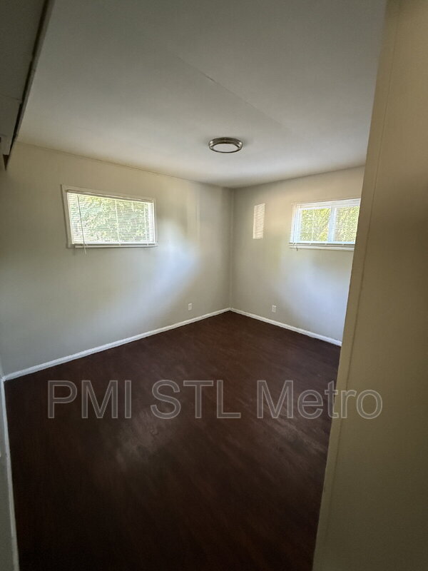 Building Photo - 5319 Elsie Ave
