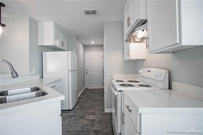 Foto del edificio - 2211 Northridge Ave