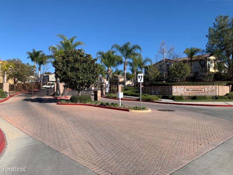 Primary Photo - 2 br, 2 bath Condo - 25190 Crest Haven Str...
