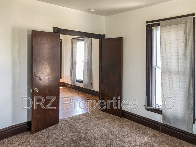 Building Photo - 1012 Bridge St NW