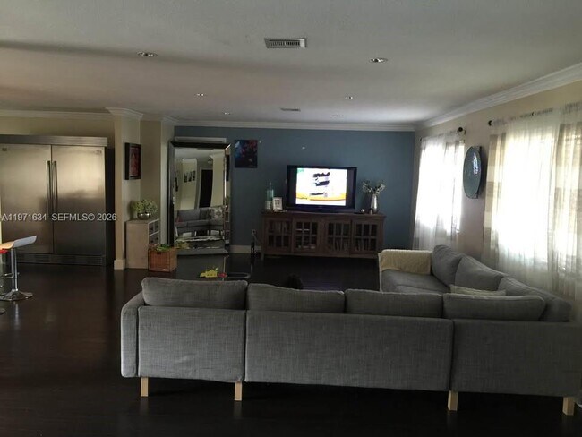 Foto del edificio - 8401 SW 107th Ave