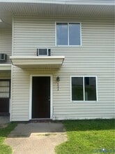Building Photo - 202 Monticello Dr