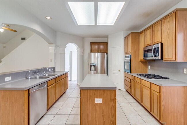 Building Photo - 4431 Green Tee Dr