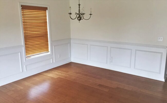 Foto del edificio - Charming 3-bedroom, 2.5-bathroom home located in the heart of Hopkins, SC