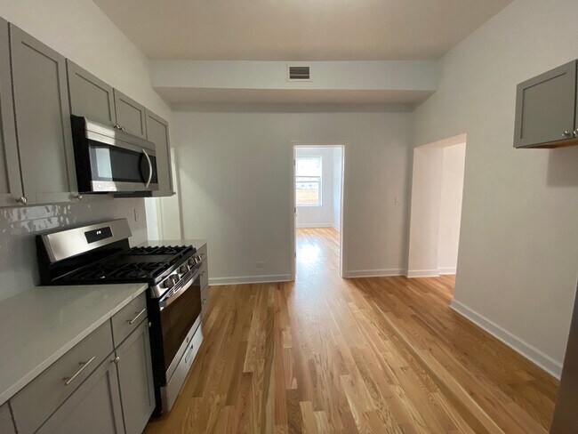 Foto del edificio - 4759 N Lincoln Ave