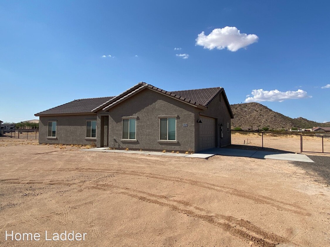 Primary Photo - 3 br, 2 bath House - 8284 W McCartney Rd