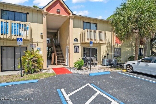 Building Photo - 2190 Forest Knoll Dr NE