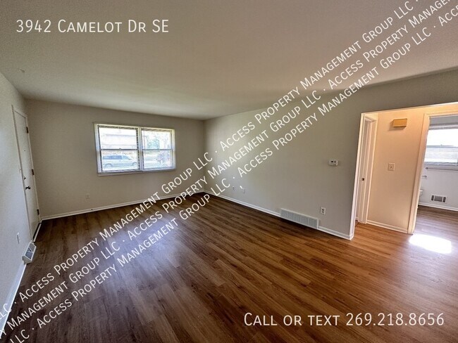 Foto del edificio - 3942 Camelot Dr SE