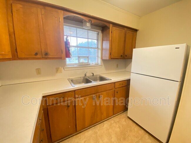 Foto del edificio - 4250 Janet Ave