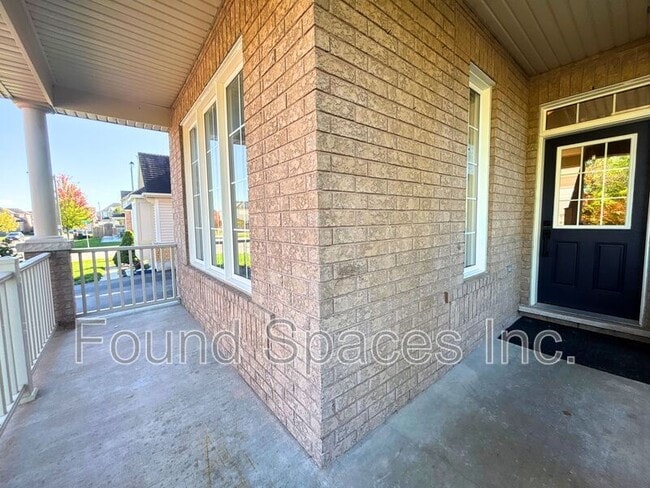 Building Photo - 19 Apple Dr