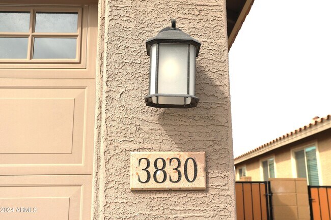 Building Photo - 3830 S 64th Dr
