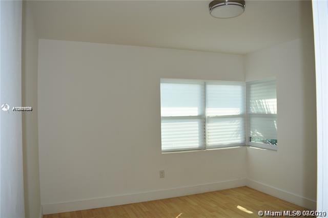 Building Photo - 9740 Bay Harbor Terrace