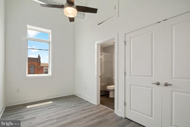 Building Photo - 1705 Jackson St