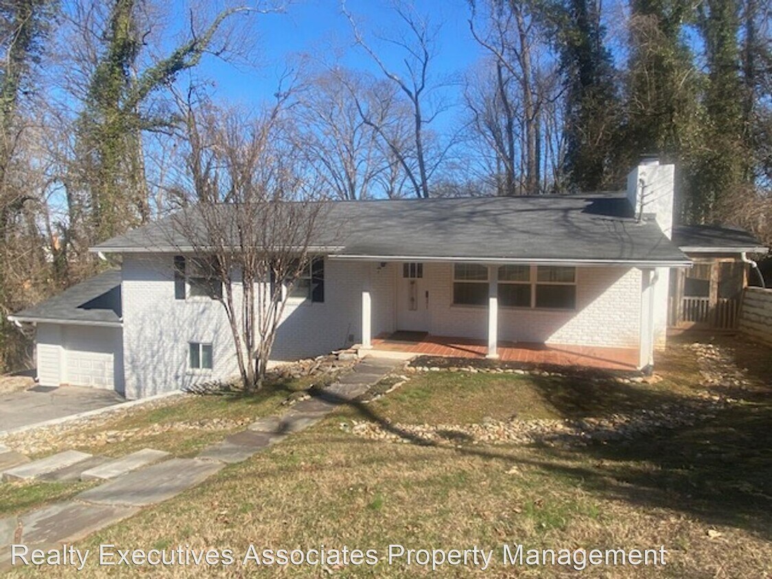 Primary Photo - 4 br, 3 bath House - 408 Kendall Road